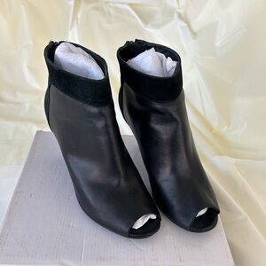 Alfani Black leather Peep-Toe Ankle Booties, size 8